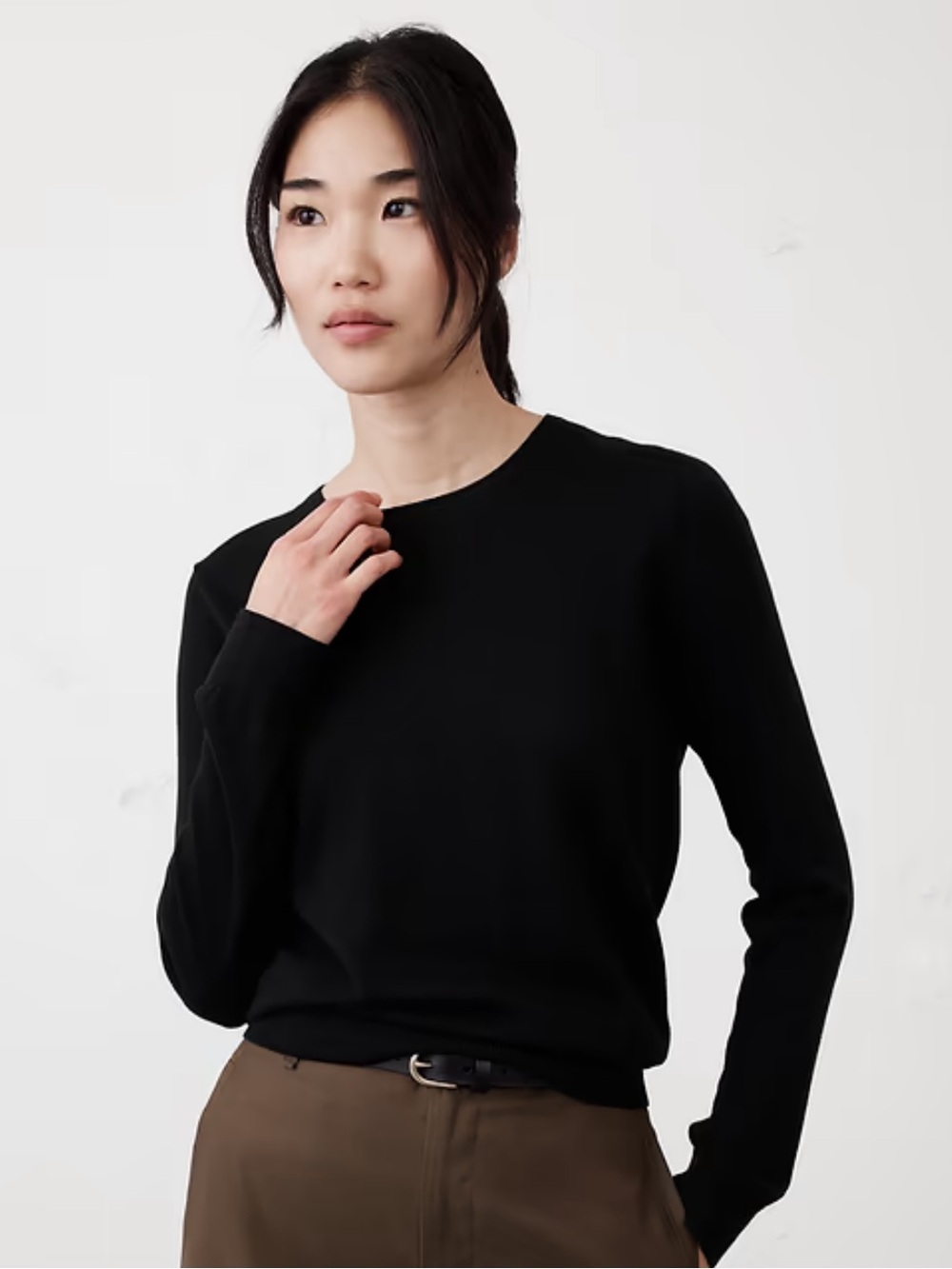 Banana Republic Black Long-Sleeve Crewneck Forever Sweater Small